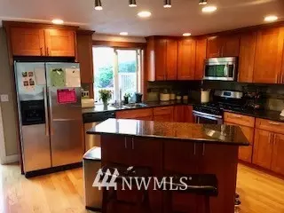 630 216 Th St SW, Bothell, WA 98021 photo 2