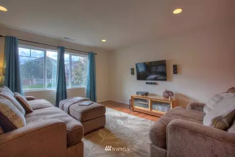 1739 180th Street Ct E, Spanaway, WA 98387 photo 3