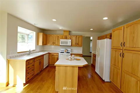 1006 Williams St NW, Orting, WA 98360 photo 9