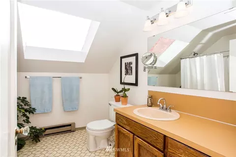 401 11th Ave E, Seattle, WA 98102 photo 16