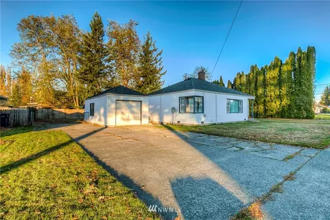 910 Myrtine St, Enumclaw, WA 98022 photo 17