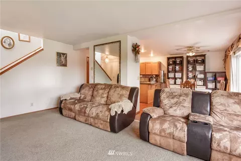 12017 Alexander Rd, Everett, WA 98204 photo 4