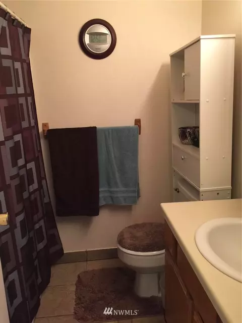 445 E Othello St, Othello, WA 99344 photo 9