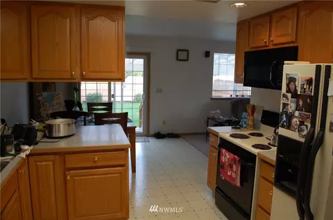 208 Ammons Ln SE, Orting, WA 98360 photo 7