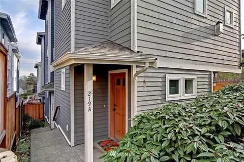 219 24th Ave E, Seattle, WA 98112 photo 1