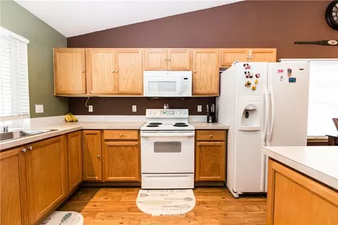 19113 206th St E, Orting, WA 98360 photo 3