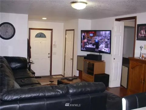 2519 Pine St, Everett, WA 98201 photo 3