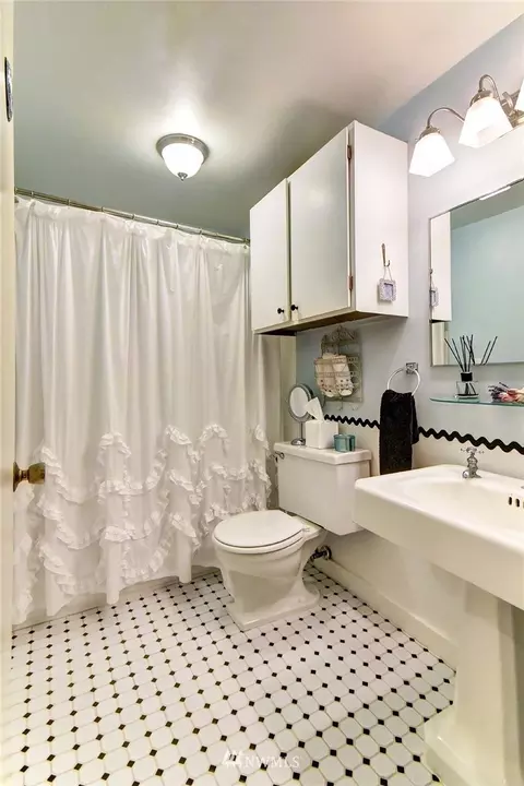 10121 NE 186th St, Bothell, WA 98011 photo 9