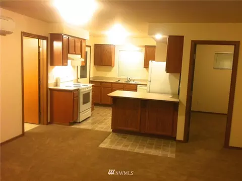 2410 Walnut St, Everett, WA 98201 photo 3