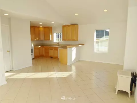 952 E Willow St, Sequim, WA 98382 photo 6