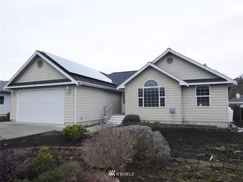 952 E Willow St, Sequim, WA 98382 photo 1