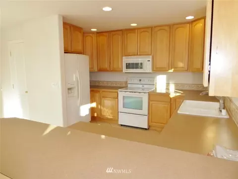 952 E Willow St, Sequim, WA 98382 photo 5