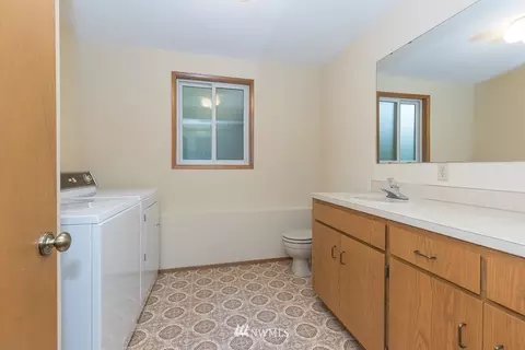 10906 30th Dr SE, Everett, WA 98208 photo 16