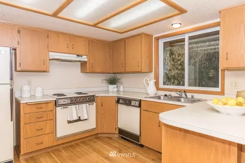 10906 30th Dr SE, Everett, WA 98208 photo 7