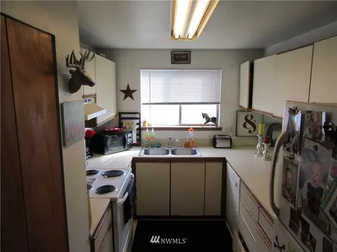 2648 Laukala Pl, Enumclaw, WA 98022 photo 4