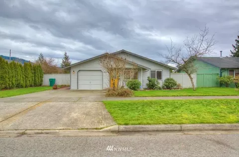 2254 Scandia Ave, Enumclaw, WA 98022 photo 2