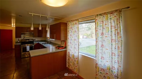 9228 Goblin Ln, Everett, WA 98208 photo 11