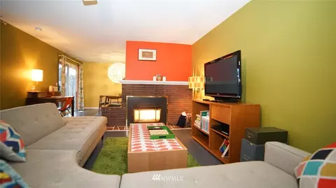 9228 Goblin Ln, Everett, WA 98208 photo 4