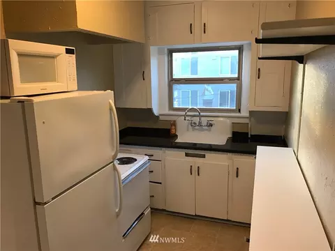 1014 E John St, Seattle, WA 98102 photo 12