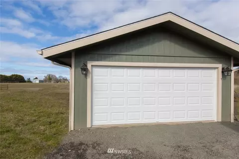 165 Triopha Ln, Sequim, WA 98382 photo 3