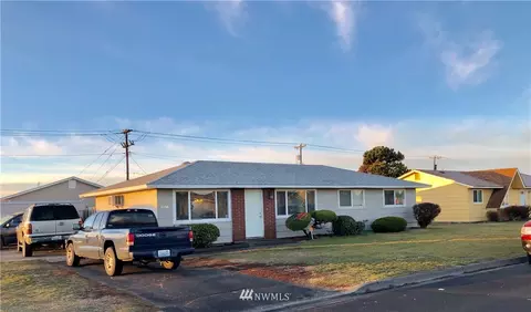 1356 E Cedar, Othello, WA 99344 photo 1