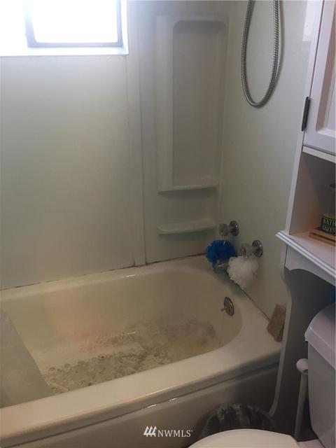 11632 Center Rd, Everett, WA 98204 photo 2