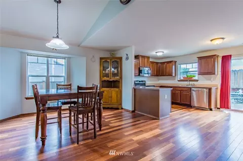 907 Riddell Ave NE, Orting, WA 98360 photo 7