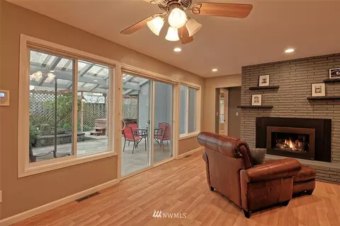2330 E Grand Ave, Everett, WA 98201 photo 9