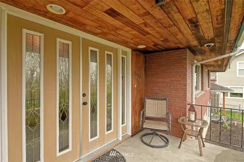 2330 E Grand Ave, Everett, WA 98201 photo 3