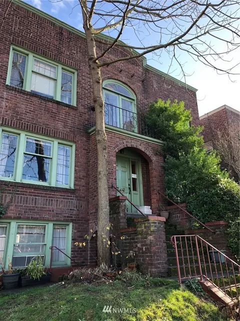 726 10th Ave E, Seattle, WA 98102 photo 2