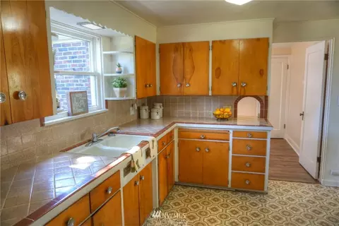 6100 Colby Ave, Everett, WA 98203 photo 11