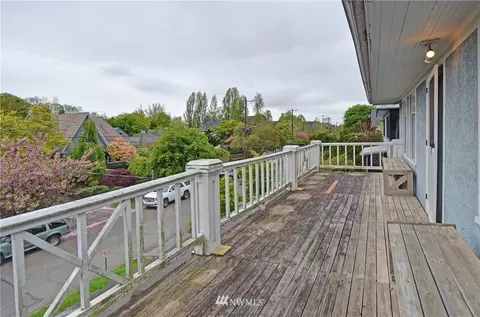 926 Broadway E, Seattle, WA 98102 photo 12