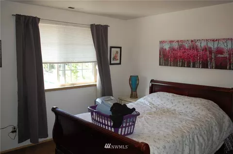 207 Silver Ln SE, Orting, WA 98360 photo 5