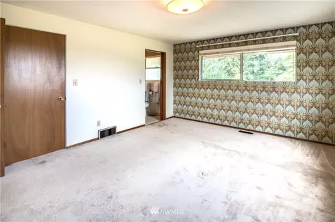 4835 W Glenhaven Dr, Everett, WA 98203 photo 9