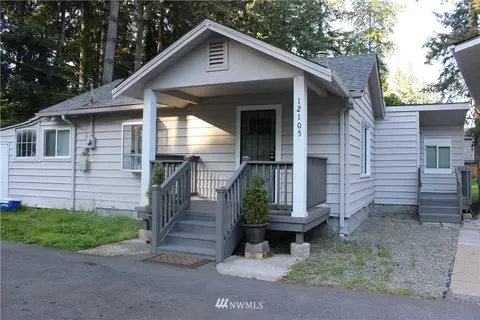 12105 9th Dr SE, Everett, WA 98208 photo 2