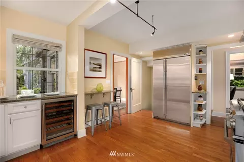 2271 E Howe St, Seattle, WA 98112 photo 8