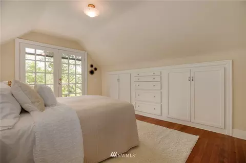 2271 E Howe St, Seattle, WA 98112 photo 13