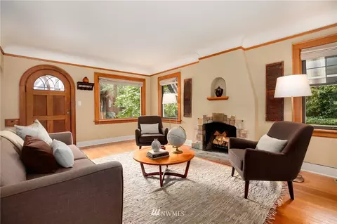 2271 E Howe St, Seattle, WA 98112 photo 2