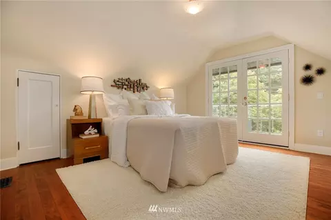 2271 E Howe St, Seattle, WA 98112 photo 12