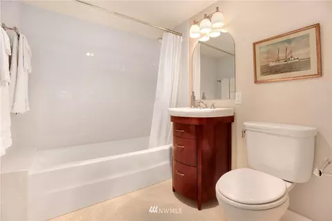 2271 E Howe St, Seattle, WA 98112 photo 18