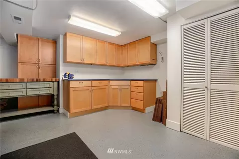 2271 E Howe St, Seattle, WA 98112 photo 20
