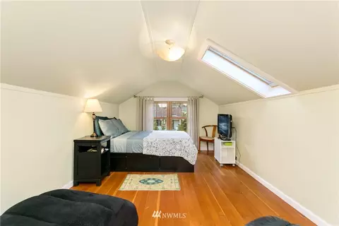 731 N 68th Ave, Seattle, WA 98103 photo 15
