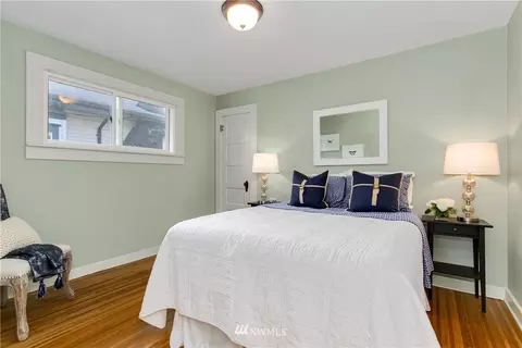 731 N 68th Ave, Seattle, WA 98103 photo 13