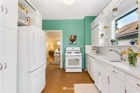 731 N 68th Ave, Seattle, WA 98103 photo 6