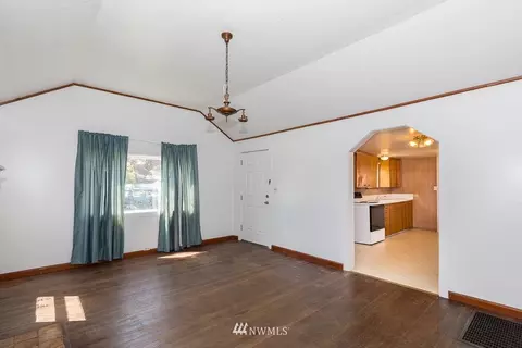 106 6th St, Sultan, WA 98294 photo 5