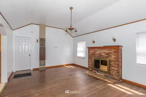 106 6th St, Sultan, WA 98294 photo 3