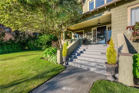 1123 Rucker Ave, Everett, WA 98201 photo 2
