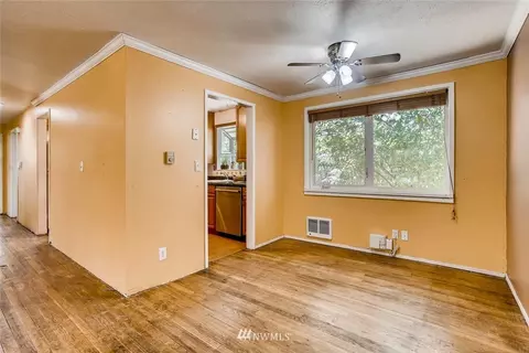 6430 W Beech St, Everett, WA 98203 photo 5