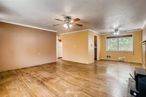 6430 W Beech St, Everett, WA 98203 photo 4