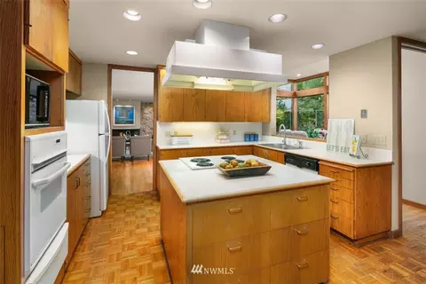 2411 38th Ave E, Seattle, WA 98112 photo 18